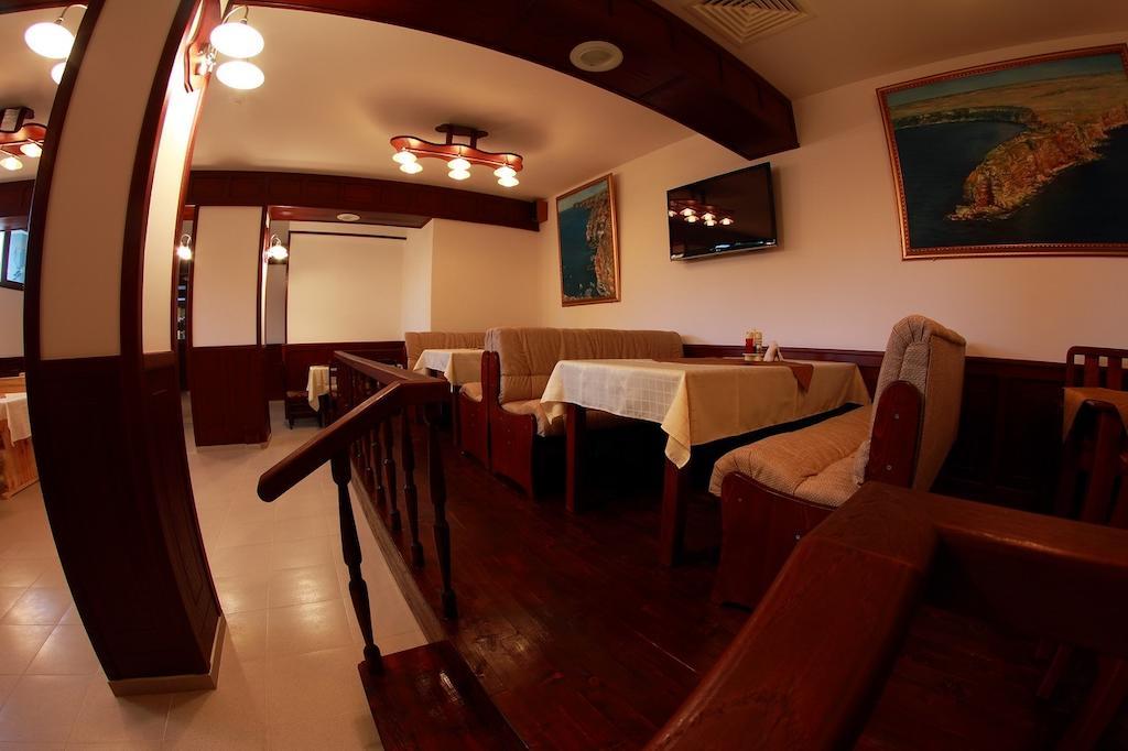 Hotel Akre Kavarna Kültér fotó