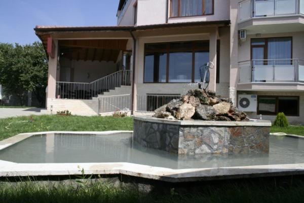 Hotel Akre Kavarna Kültér fotó