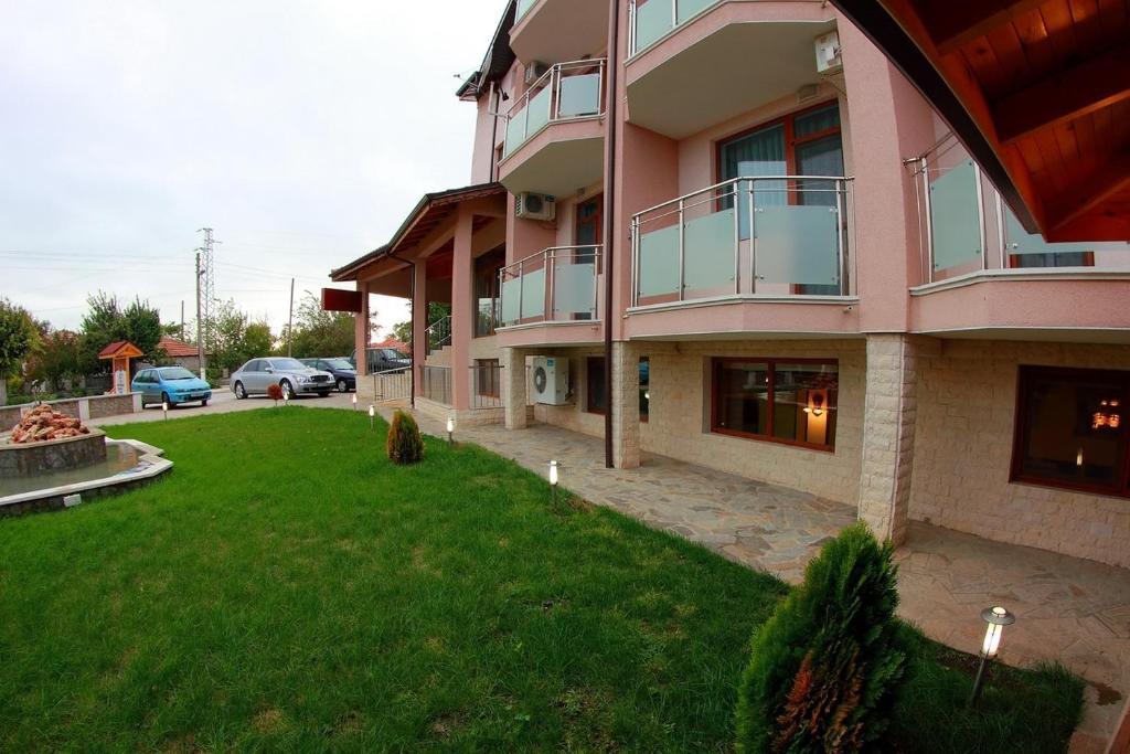Hotel Akre Kavarna Kültér fotó